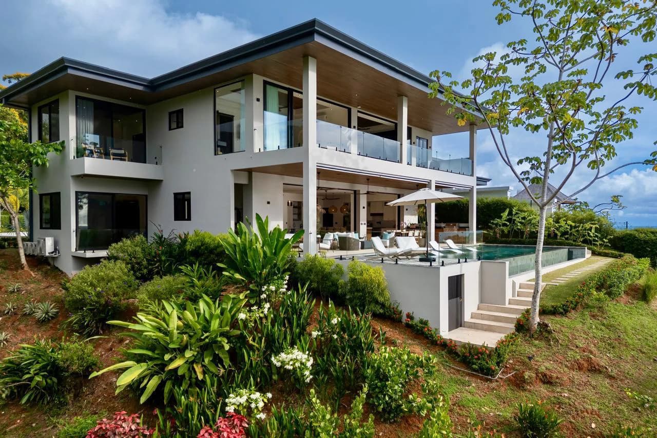 Luxurious 5 Bedroom Coastal Estate Dominical - photo 19