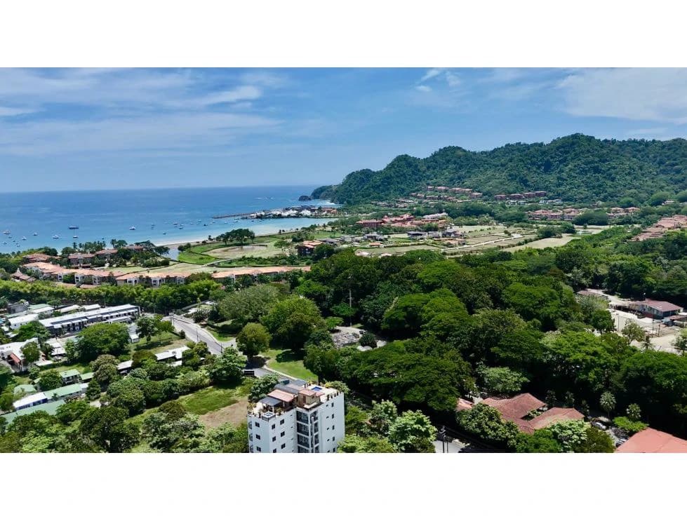 Luxury Apartment in Herradura: 2 Bedrooms, Balcony, and Pool Access - photo 8