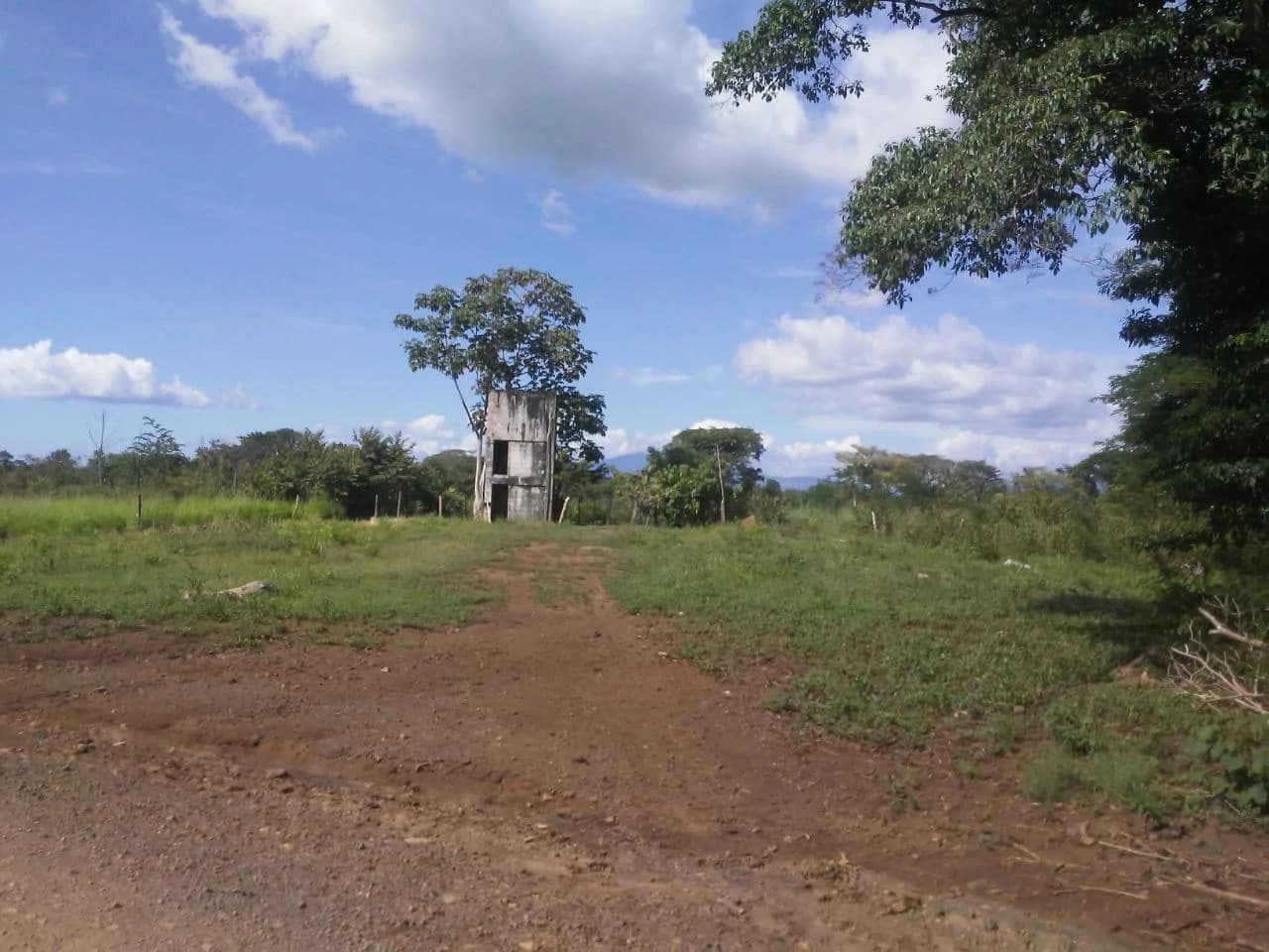Large commercial property for sale in the Papagayo area, close to the Marina Papagayo or Four Season luxury hotel - photo 9