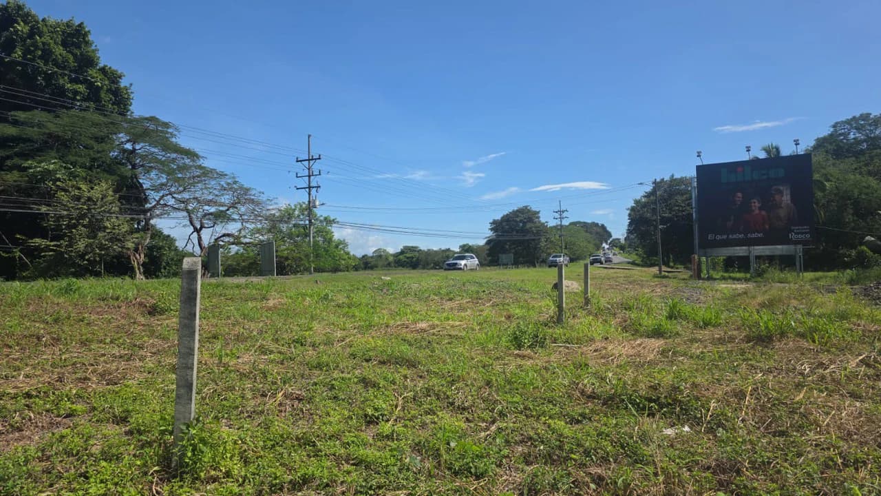 Commercial Airport property for sale with public road frontage on route #21, close to Liberia International Airport - photo 3