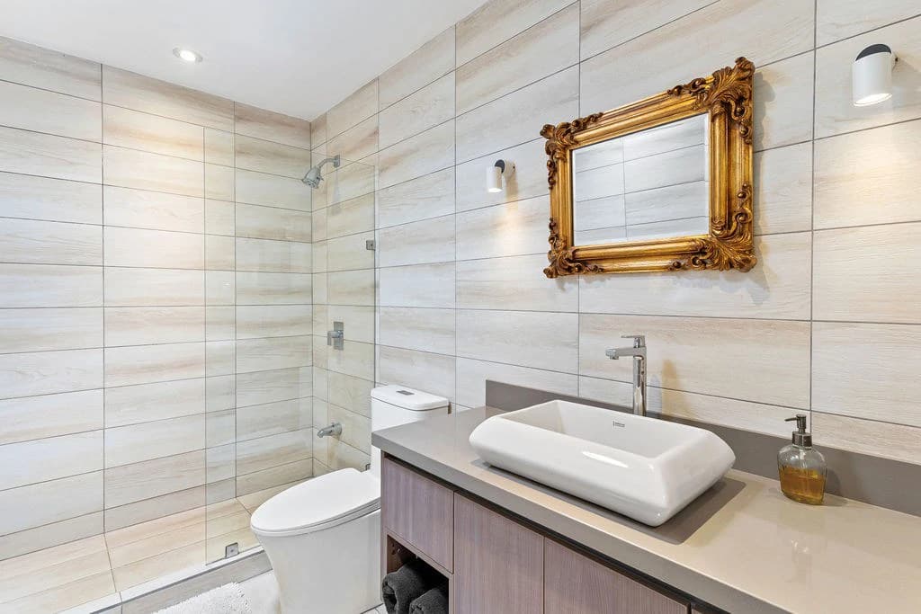 Pacific Beach #10: Fully Renovated One-Bedroom with Panoramic Ocean & Marina Views - photo 11