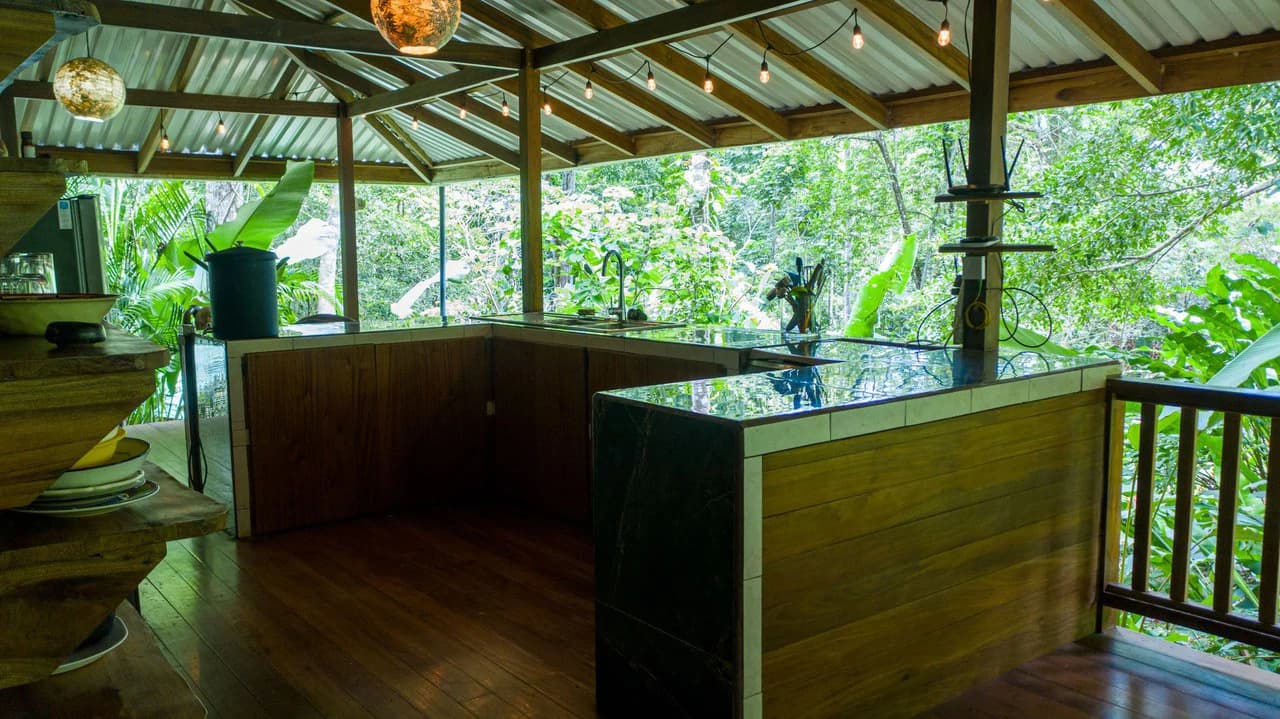4 Bd/3 Ba - Two Caribbean Homes w/ Pool, on 5000m²: Dual Home Jungle Property in Punta Uva - photo 7
