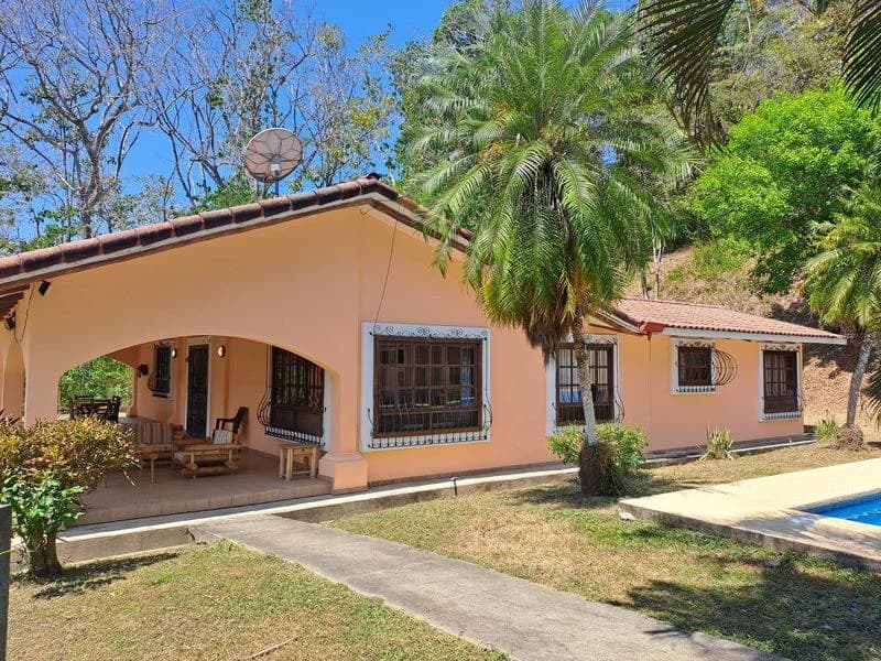 Casa Colonial: All the Charm of a 250 m2 Tropical Hacienda Ideally Located - Unique Opportunity! - photo 22