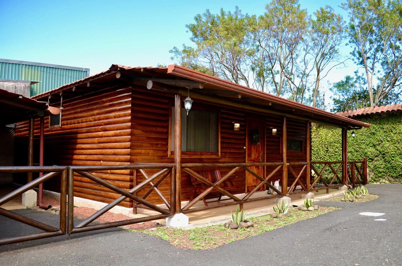 Beautiful investment property with cabins, house and apartments - photo 9