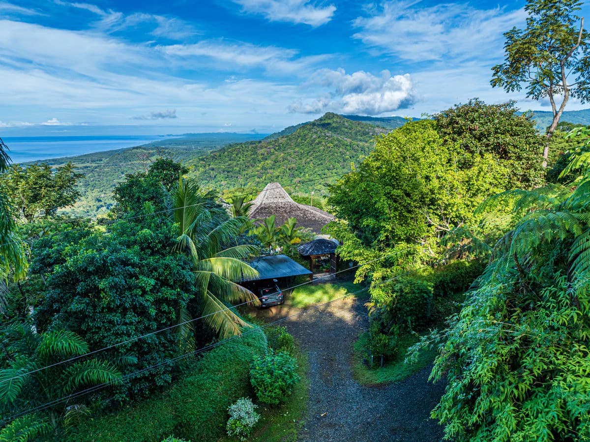 1.37 ACRES – 2 Bedroom Bali Style Home With Pool And THE BEST Ocean View!!!!! - photo 9