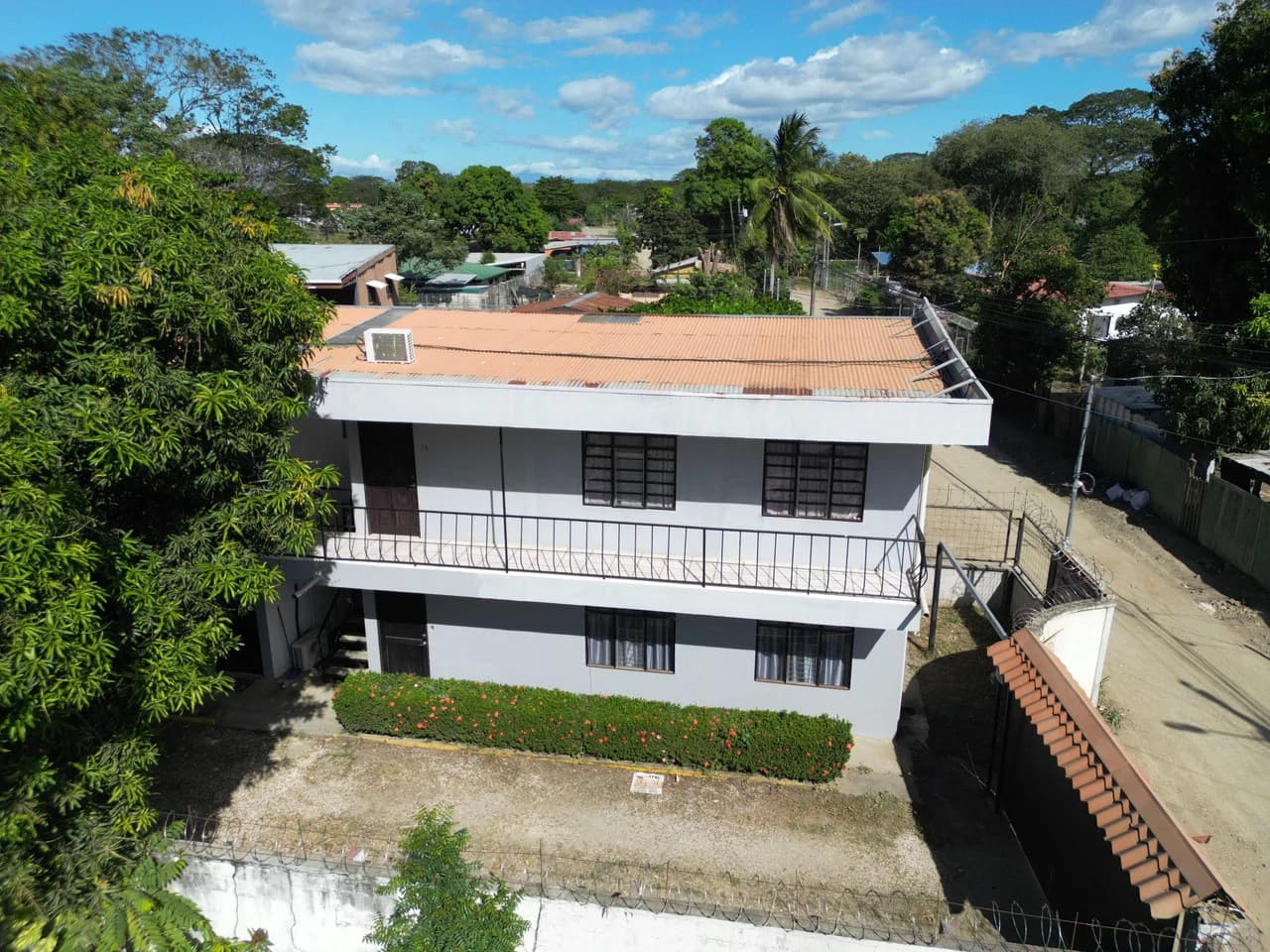RC-140: Investment Opportunity – Apartment Building in Comunidad Guanacaste