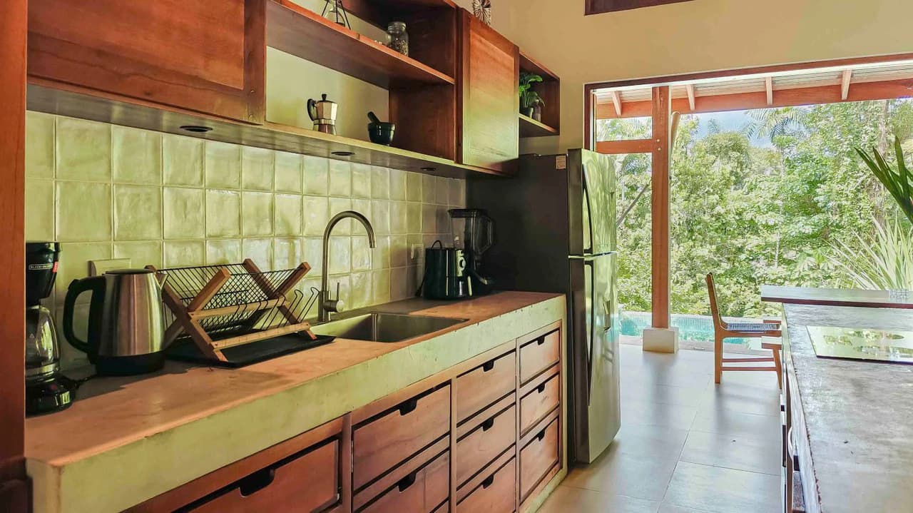 ID 498 - 3 Bd/3Ba w/Pool on 21,000m2 Lot, Punta Uva: Hilltop Estate with Expansive Outdoor Living, Infinity Pool, and Solar Power on 2.1 Hectares of Titled Land - photo 16