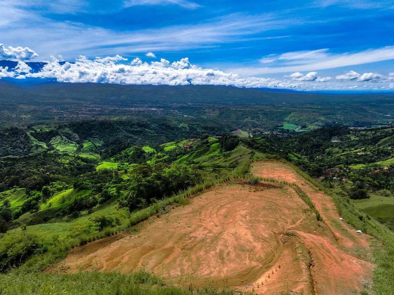 12 Acre Fruit Farm Above San Isidro City Lights Chirripó Views and Deep Well Water - photo 14