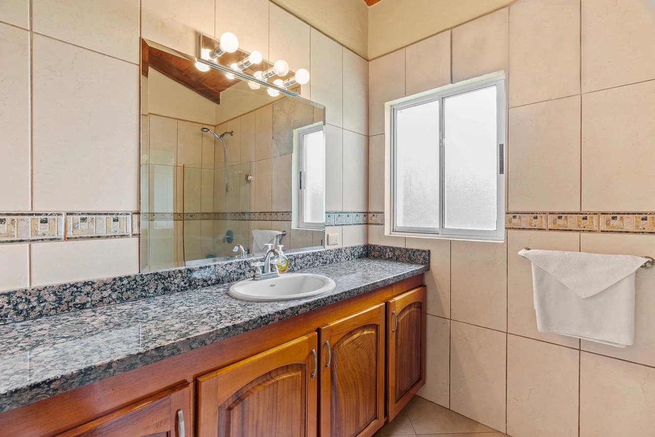 Casa Sunny: Ocean View Investment Opportunity in Tamarindo - photo 11