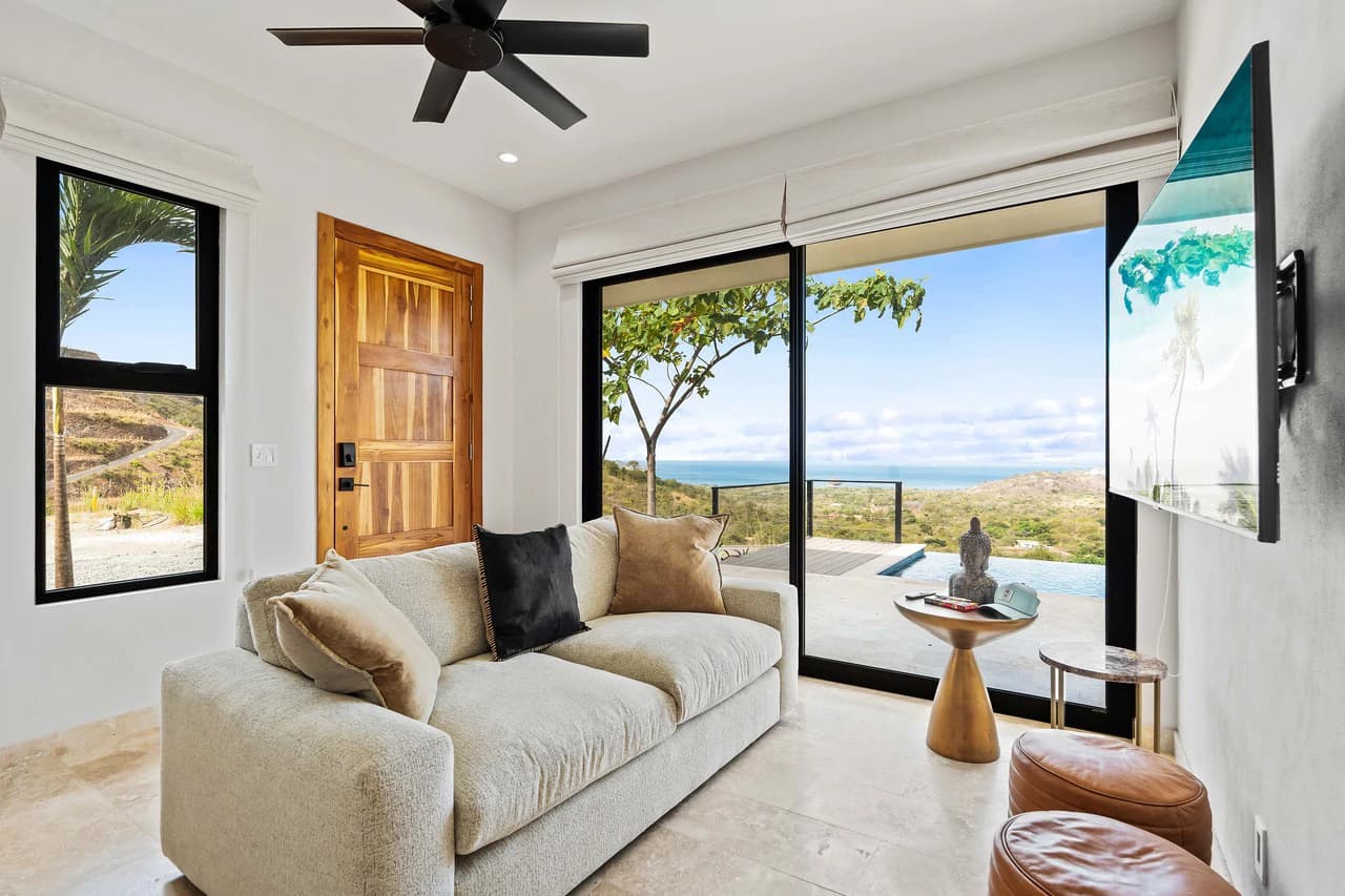 Casita Dorada: Charming 'Casita' on Expansive Lot with Room to Grow in Playa Flamingo’s Mar Vista Community