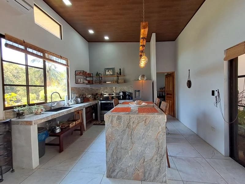 Casa Teresita: Charming 3-Bedroom Home with Garden – 15 Minutes from Sámara - photo 6