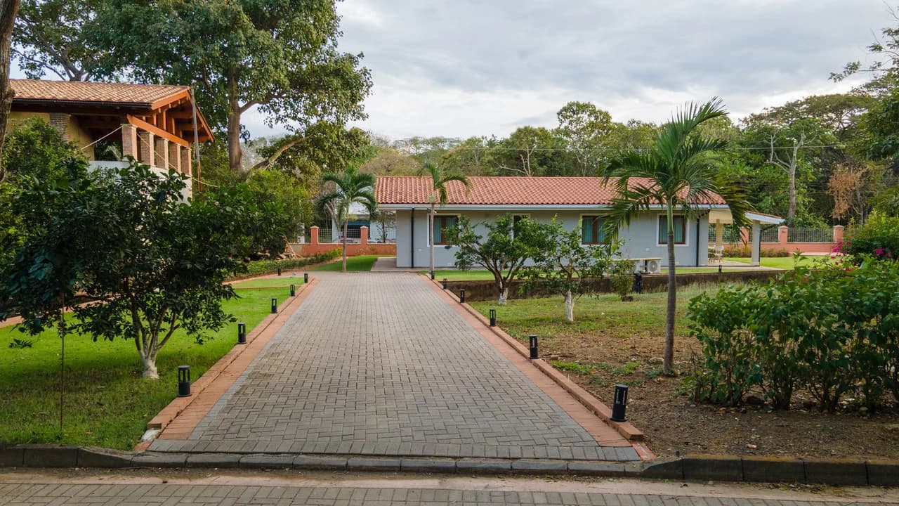 Private home in Tamarindo center: Family home inside "La Norma" - photo 2