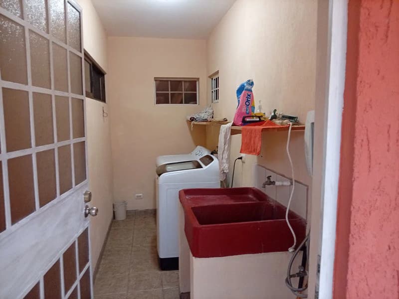 Beautiful Home with Private Pool: Boutique style community in Bejuco, walking distance to the beach! - photo 37