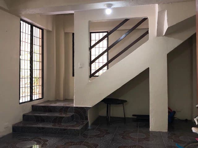 0.27 ACRES – 3 Bedroom Solid & Beautiful Home In Central Location, Easy 2WD Access!!! - photo 8