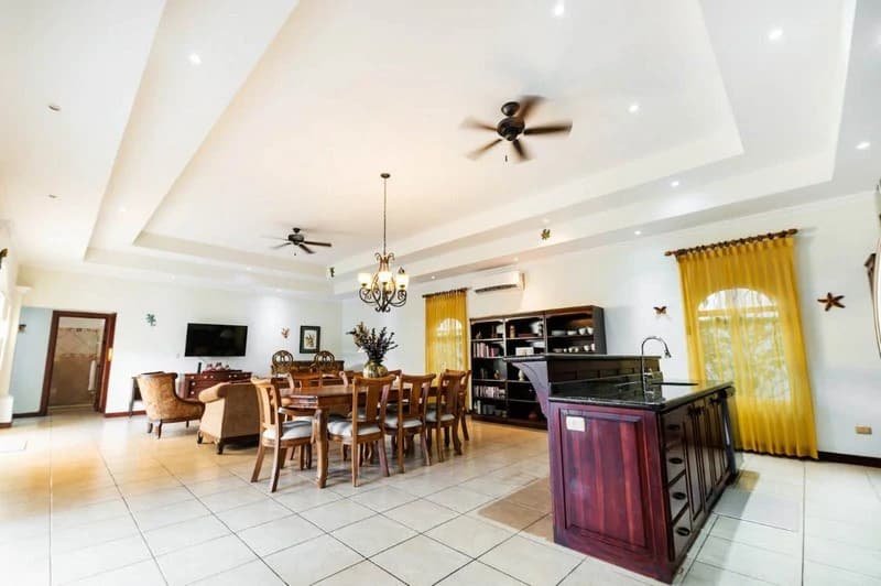Amazing Casa Grande: Enormous Home with Pool near the Beach in a highly sought after Community! - photo 6