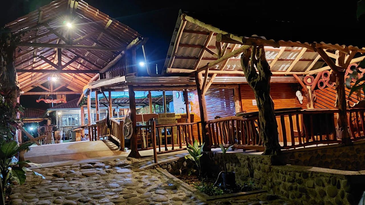 Costa Rica Tropical Home for Sale | Private River Access + Pool + 1,154 m² | Near La Fortuna - photo 5