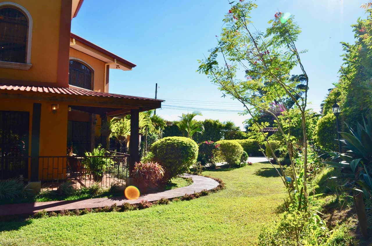 Countryside and Mountain House For Sale in San pablo - photo 8