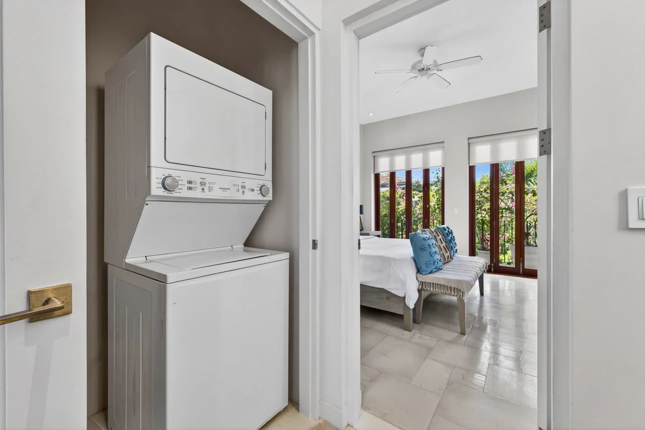 25 Paseo Del Mar: Best-Priced Beachfront Home in Las Catalinas - photo 36