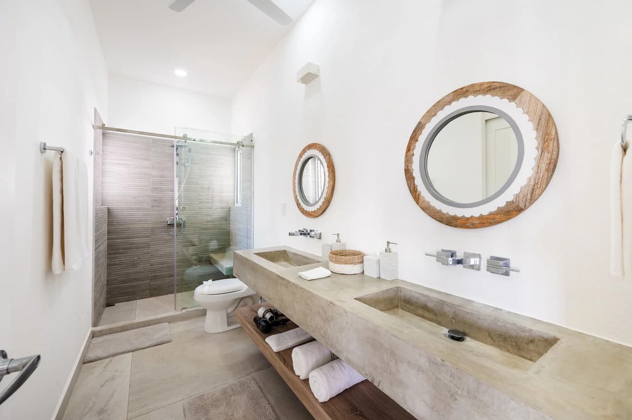 The Enclave: Ultra-Modern 5 Bedroom Villa Located Minutes From the Beach! - photo 29