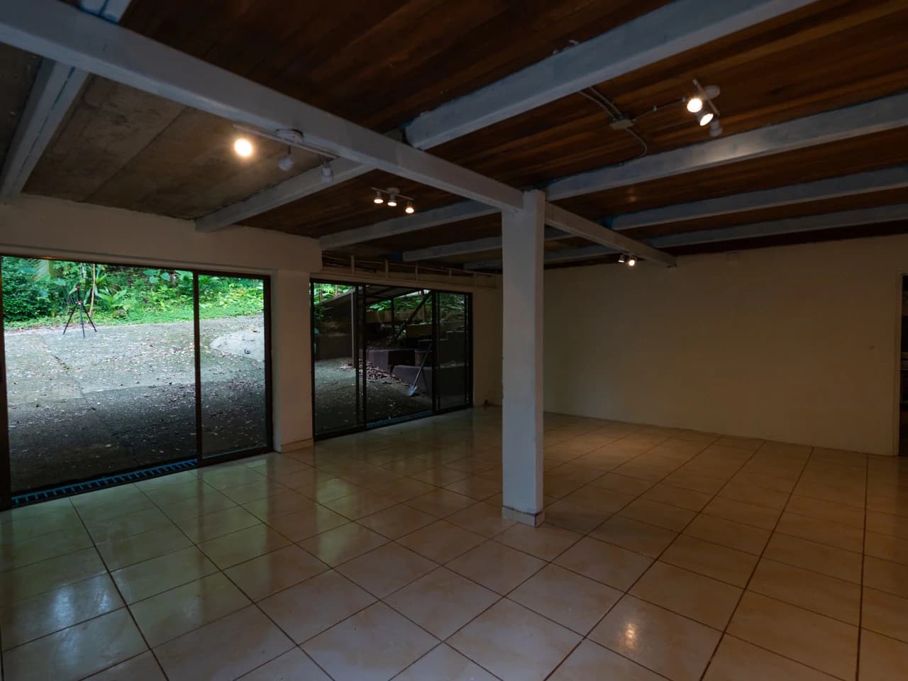Prime Location 2 Bedroom House Observation Deck - photo 41