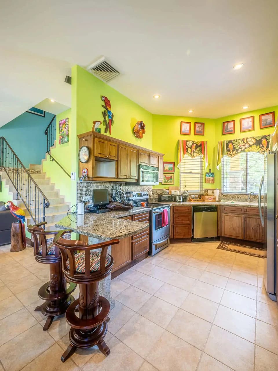 Peaceful and Secure 3BR Condo with Private Pool in Las Lomas - photo 16