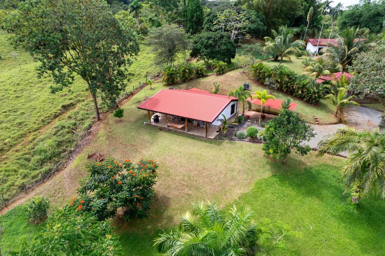 5 Bedroom Mountain Retreat Minutes from the Beach Platanillo Costa Rica - photo 4