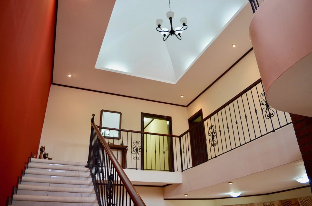 Gorgeous 4 Bedroom house for sale in Santo Domingo de Heredia - photo 6
