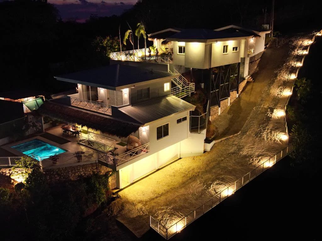 Villa Caribe & Lodge: Luxury Caribbean-Style Retreat with Stunning Ocean and Jungle Views, 3 High-End Lodges & Elegant Main Residence - photo 38