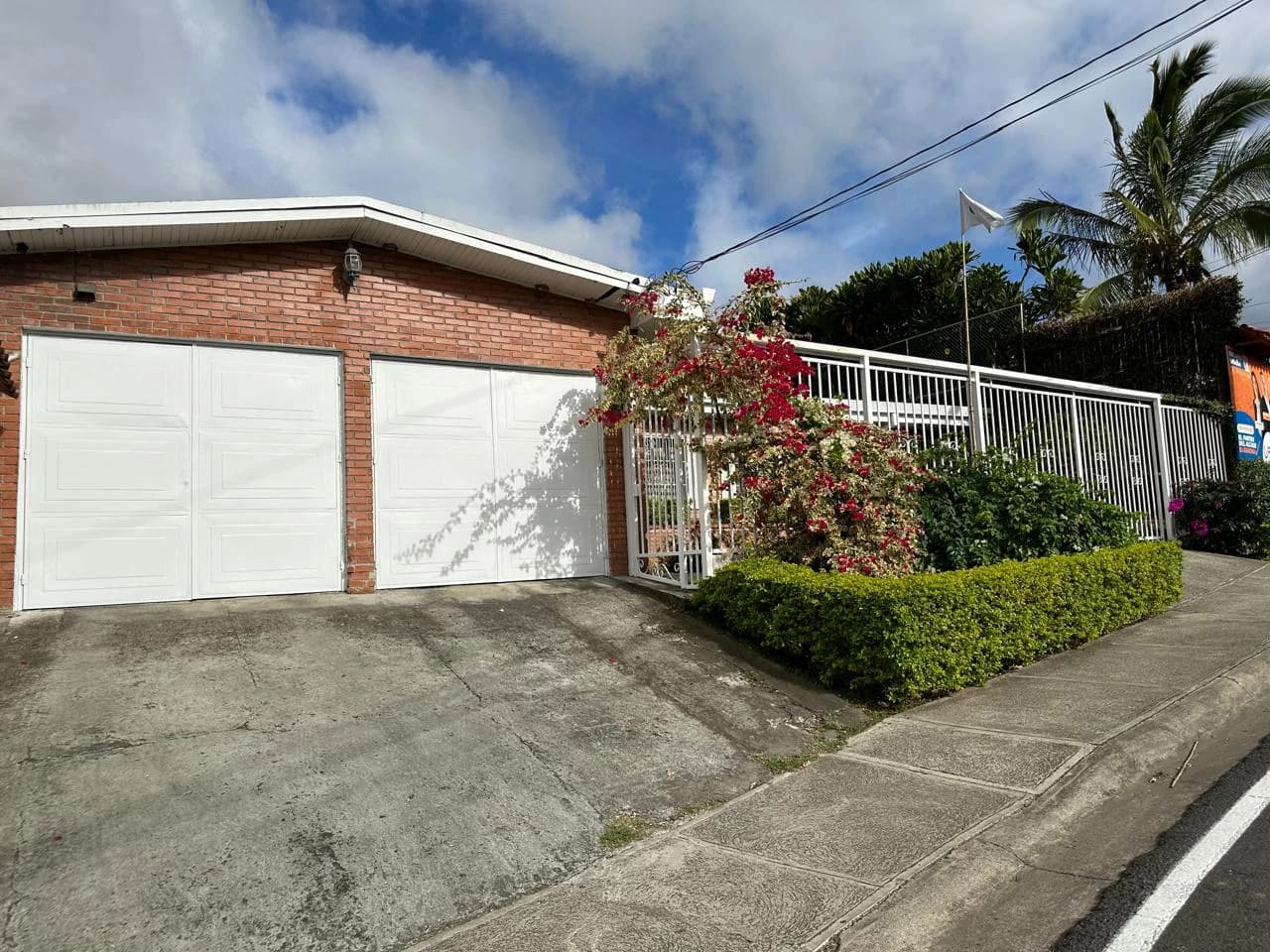 House For Sale in San Antonio
