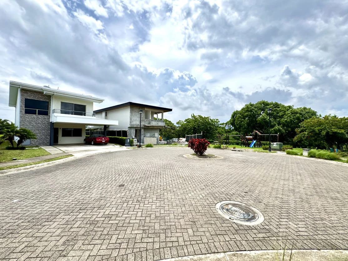 Home Construction Site For Sale in Guachipelín