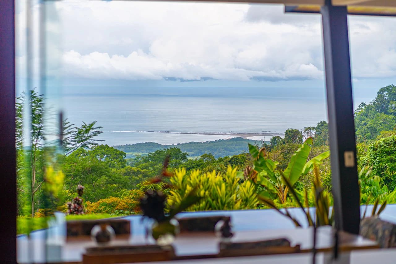 Luxury Ocean View Retreat Overlooking the Whale’s Tail – Proven Rental in Gated Enclave - photo 22
