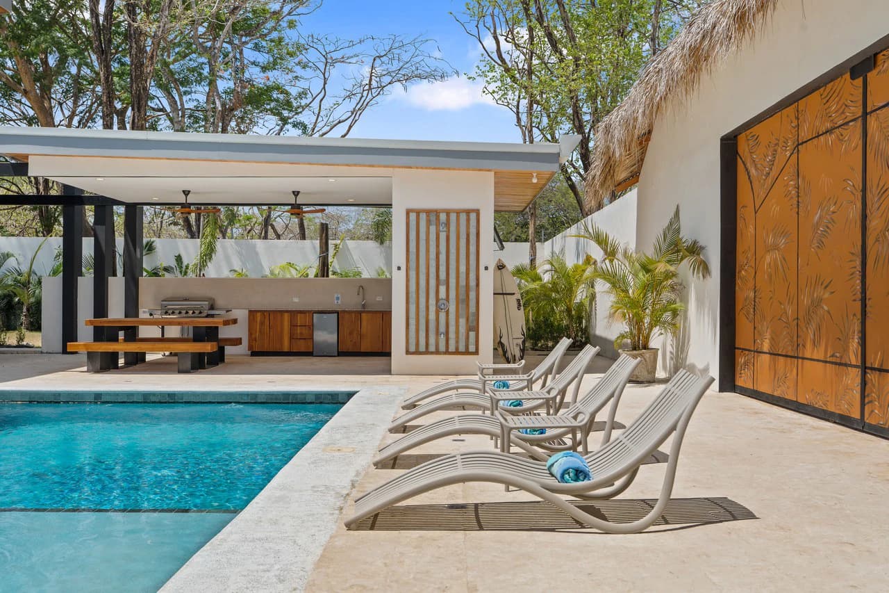 Casa Guacamaya Roja: Luxury Home in Playa Grande - photo 39