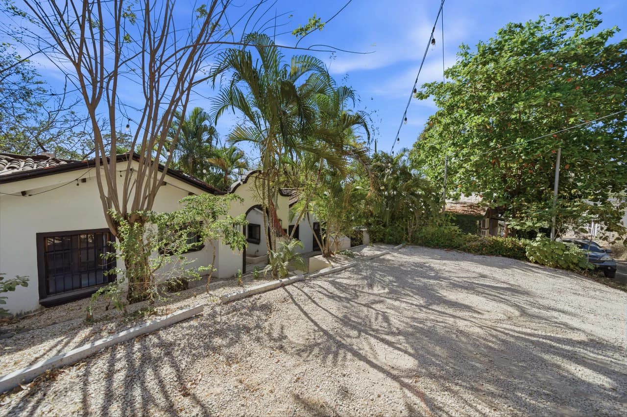 Hotel Gardenia: Turnkey Boutique Hotel in the Heart of Tamarindo - Proven Income Meets Tropical Lifestyle - photo 34