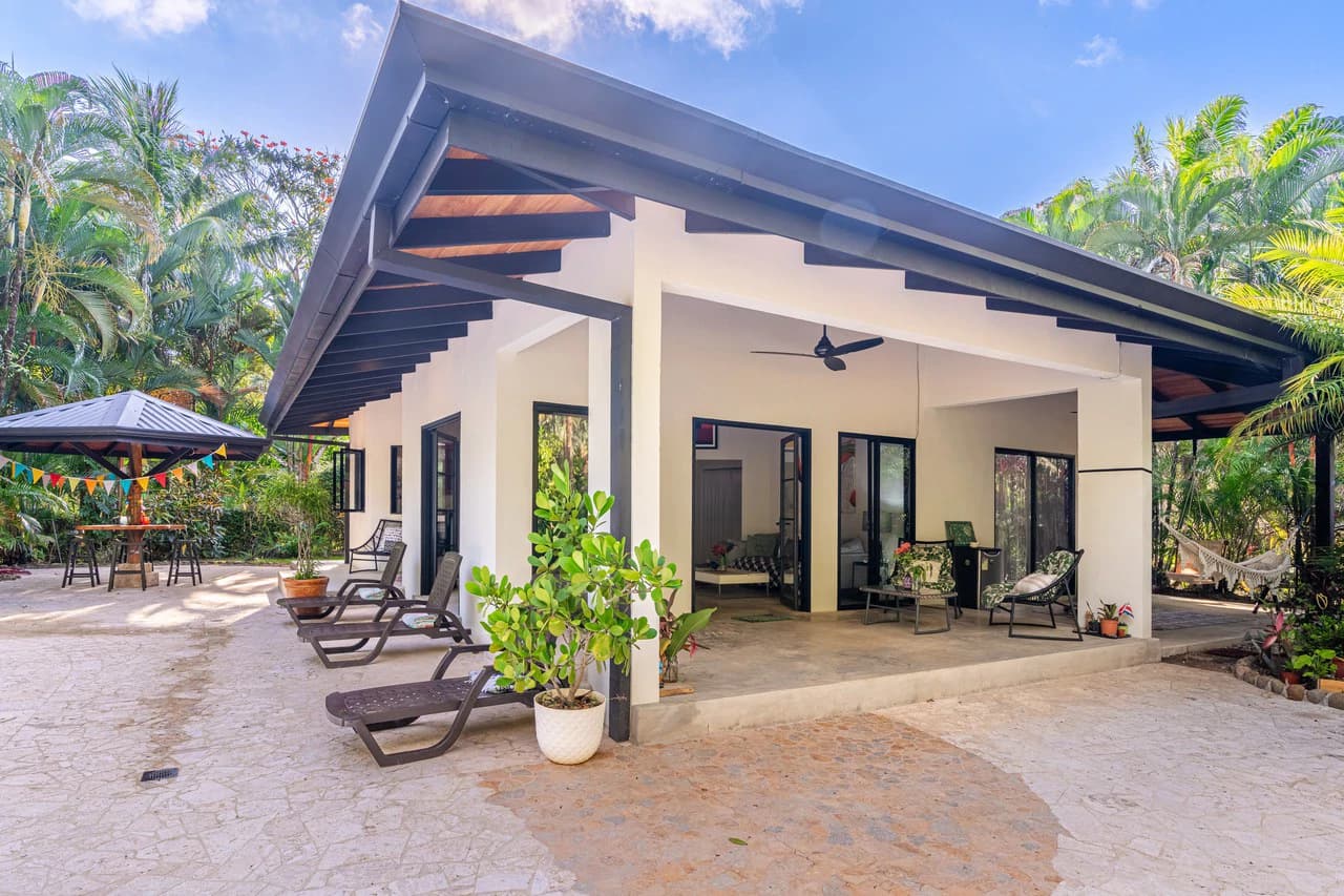 Sirena House: Development Opportunity - photo 2
