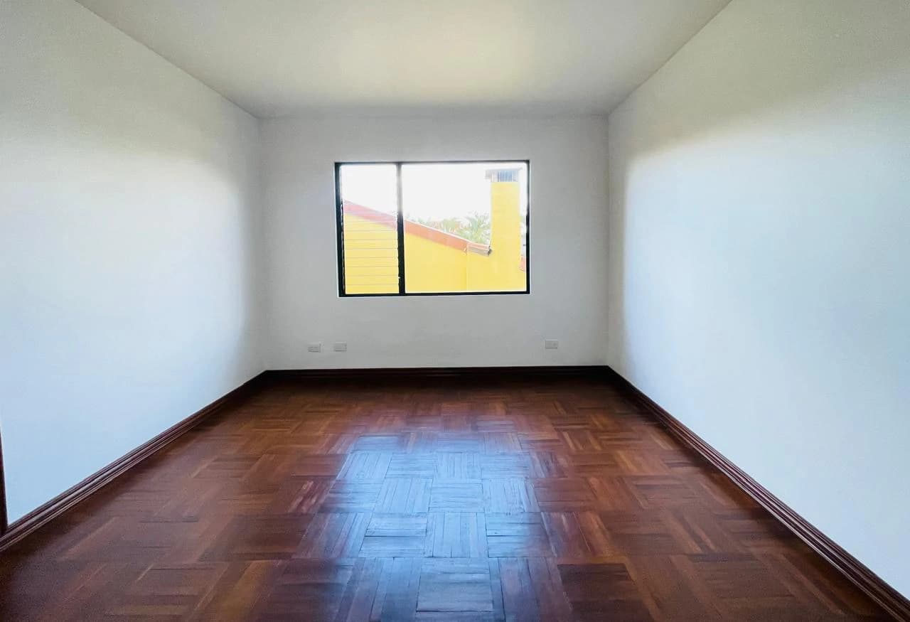 3 Bedroom apartament for sale with appliances in Trejos Montealegre Escazu Costa Rica - photo 4