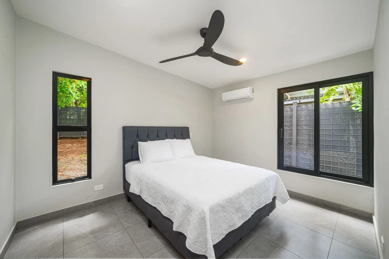 Casa Corteza: 3BR Contemporary Home With Pool - photo 34