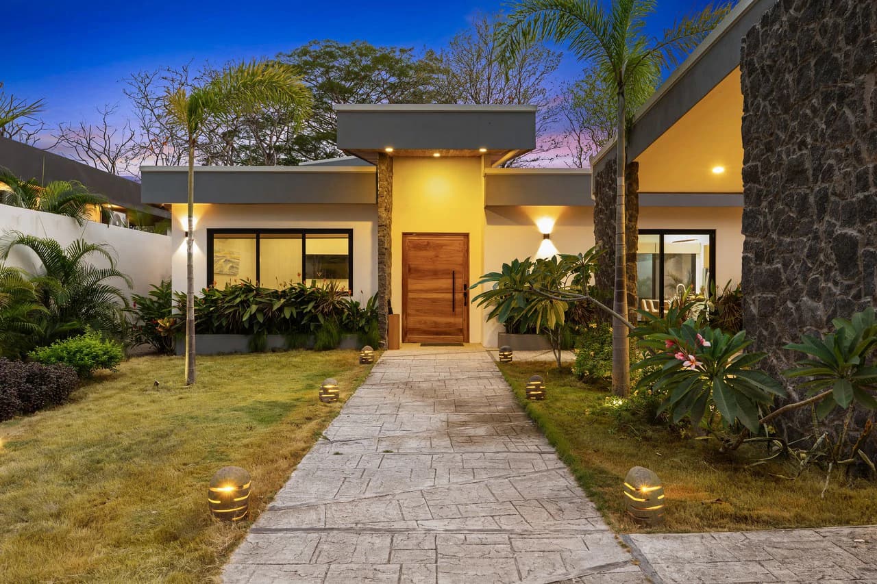 Casa Guacamaya Azul: Fully Furnished Luxury Villa in Playa Grande - photo 67