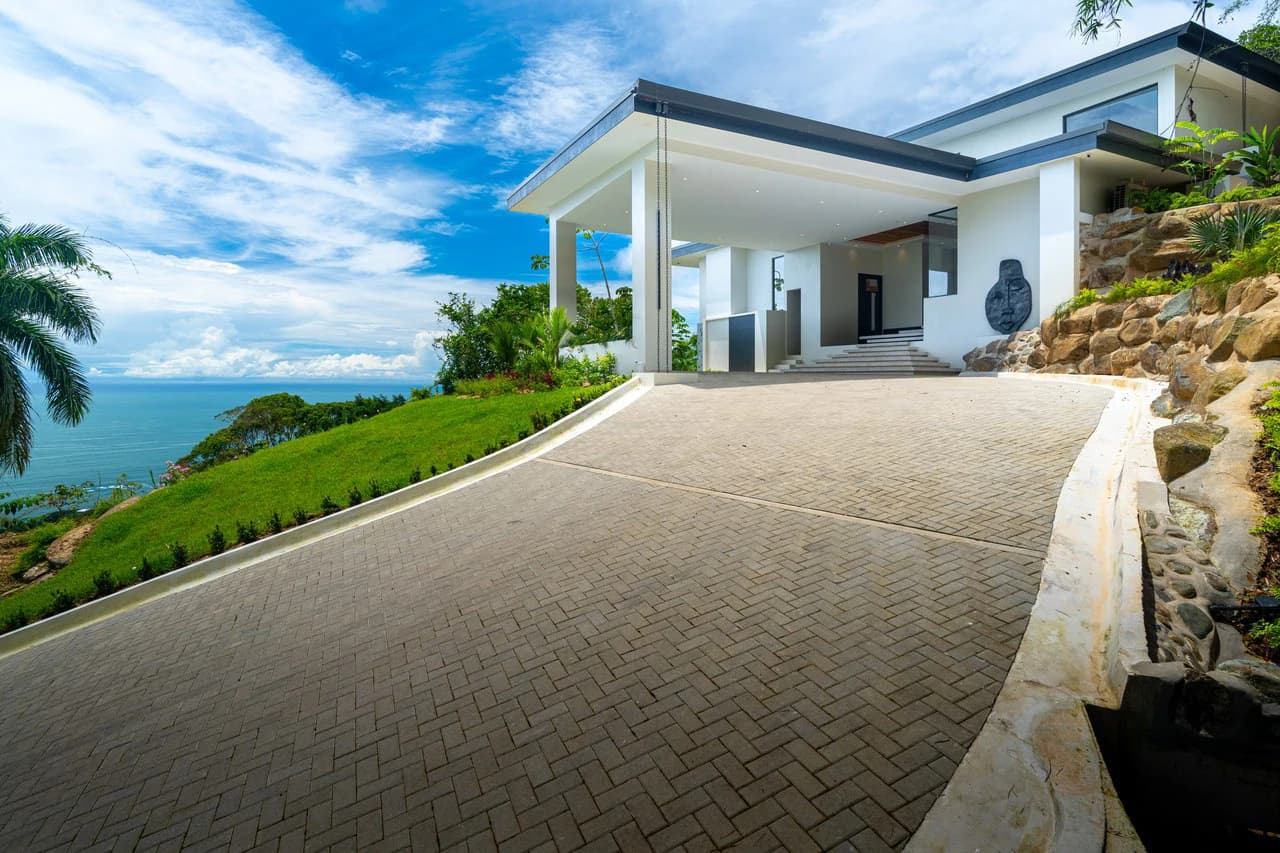 Acqua Blu: Mountain House For Sale in Escaleras - photo 41