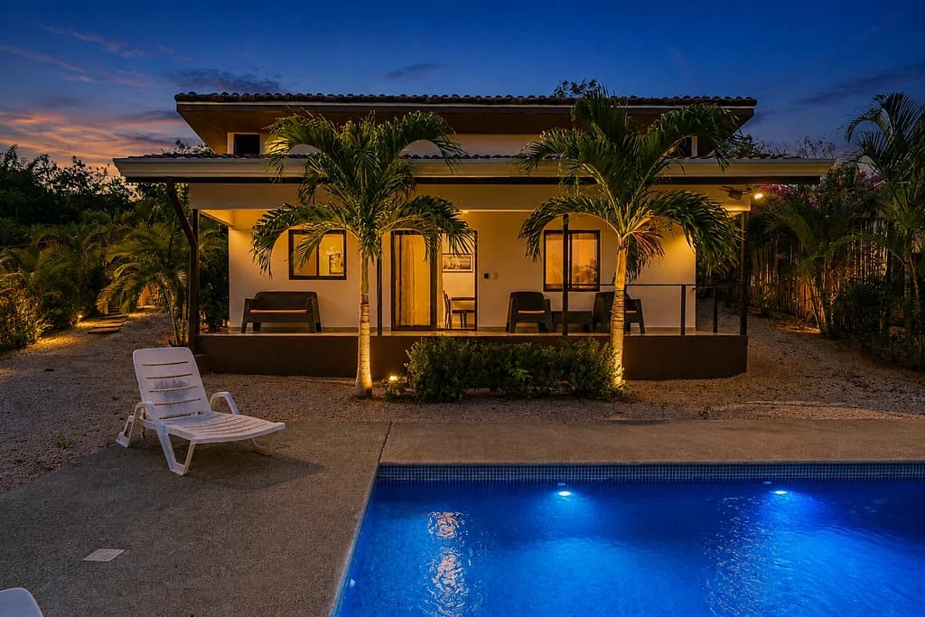 Villa Los Monos: High-Income 9-Unit Rental Property Near Playa Grande - photo 2