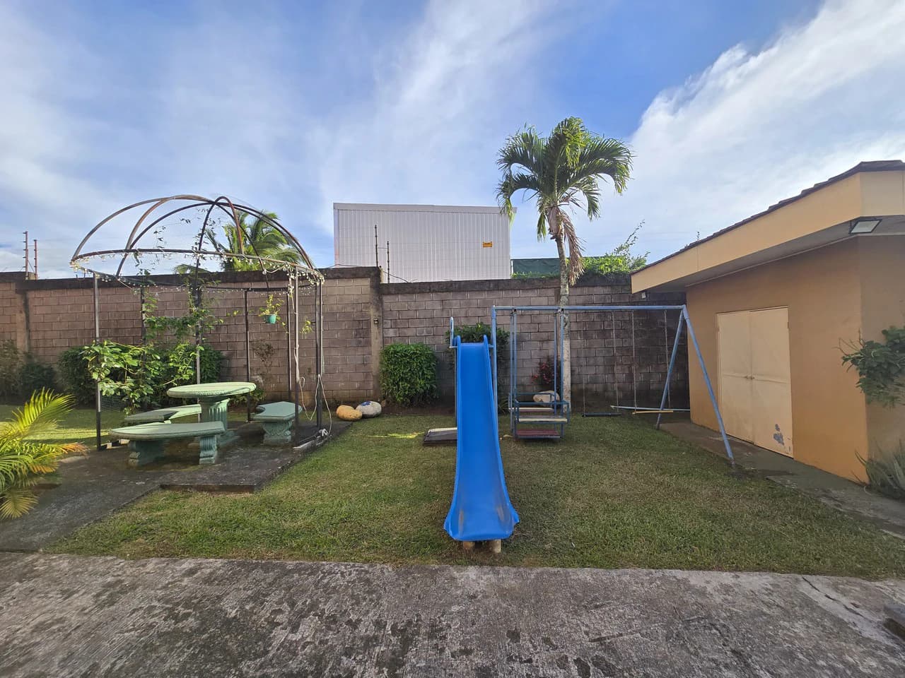 House For Sale in Llorente - photo 19