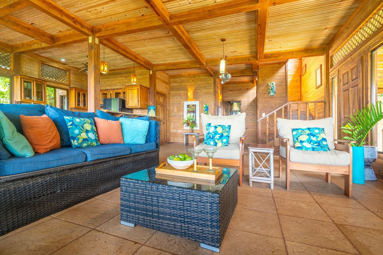 VILLA KRISTINA MARIA - 3.84 ACRES - PERLA DE BALLENA ESTATES: Mountain House For Sale in Bahía Ballena - photo 26
