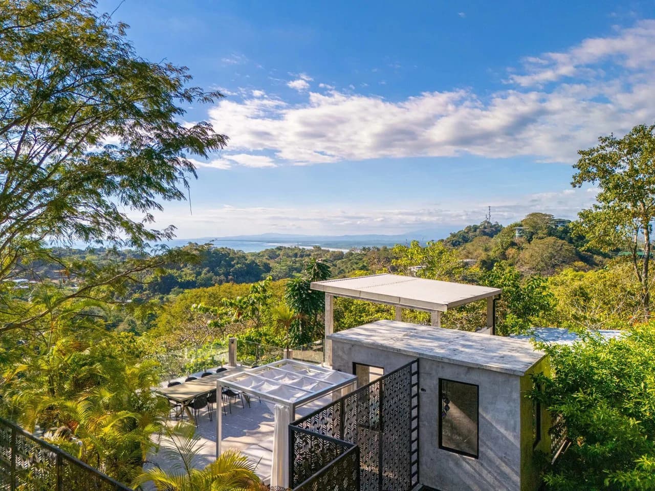 Casa Moon Diablo: Iconic Ocean View Luxury Estate with Infinity Pool, Rooftop Patio, Gym & Sauna in Manuel Antonio - photo 29
