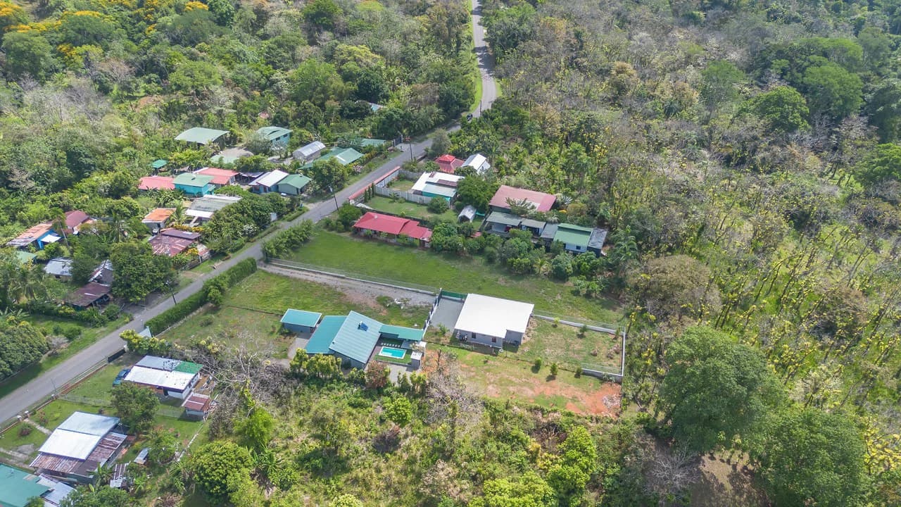 Brand-New Mountain View Home with Pool and Expansion Potential in Villa Nueva, Quepos: House For Sale in Quepos - photo 9