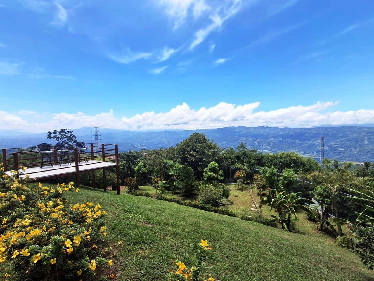 Casa Pristine Elegance: A Rare Costa Rican Estate with Unobstructed City-to-Ocean Views! - photo 7