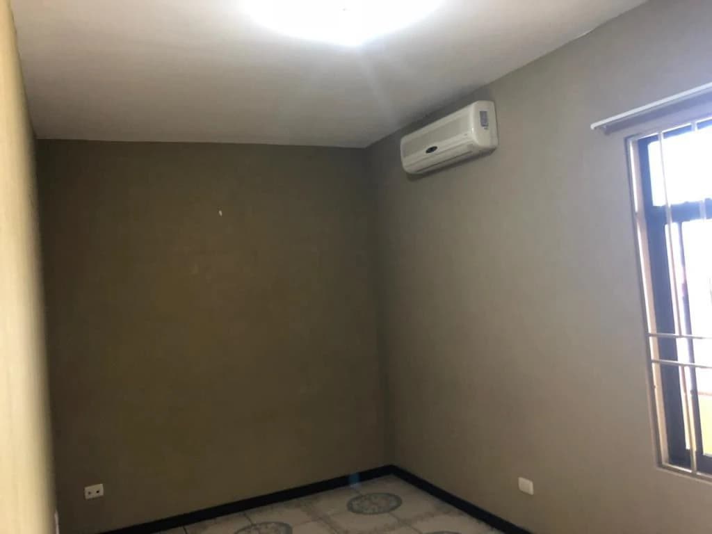 Income-Generating Commercial Property in Downtown Liberia – Turnkey Investment Opportunity - photo 8