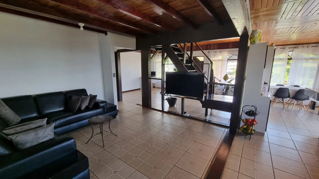CASA SANTA ELENA: BEAUTIFUL HOUSE FOR SALE, WITH AMAZING VIEWS, 4 BDRM IN THE HEART OF SANTA ELENA - photo 16