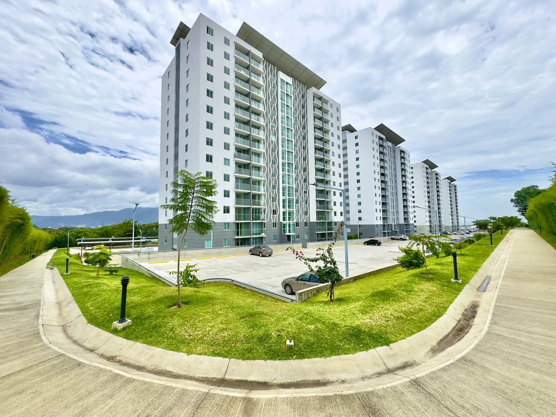 Condominio Altamira: Apartment for sale in Condominio Altamira Heredia