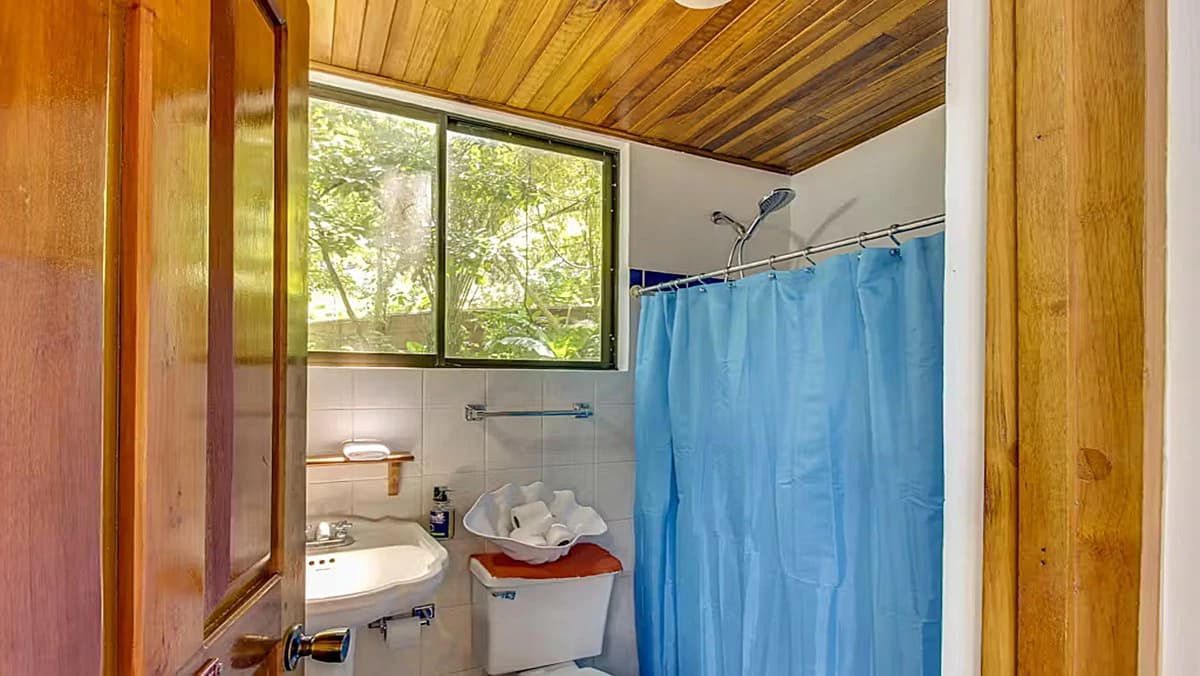 Manuel Antonio Villa: Manuel Antonio Villa with Subdividable Lot or Expansion - photo 33