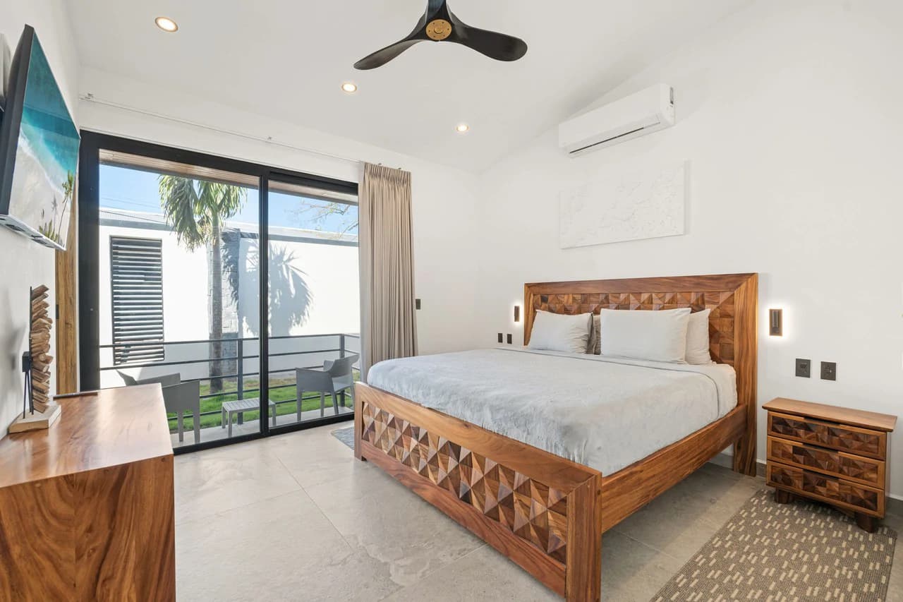 Villa Wahoo: Luxury Beachside Villa in Playa Grande Estates - photo 17