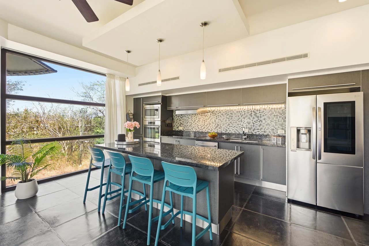 La Perla 113: Boutique Luxury Condo in the Heart of Tamarindo - photo 6